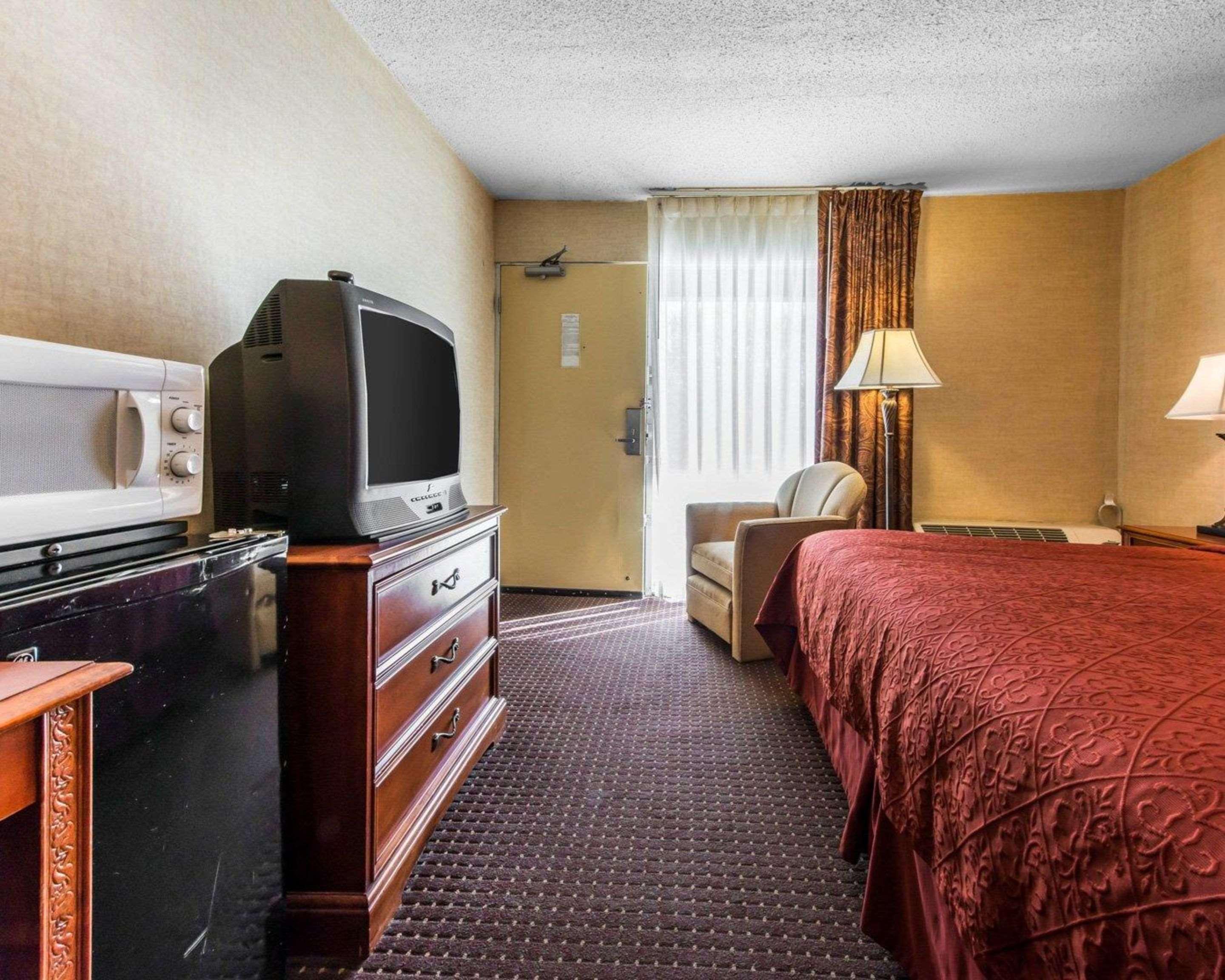 Quality & Conference Center Across From Casino 3*