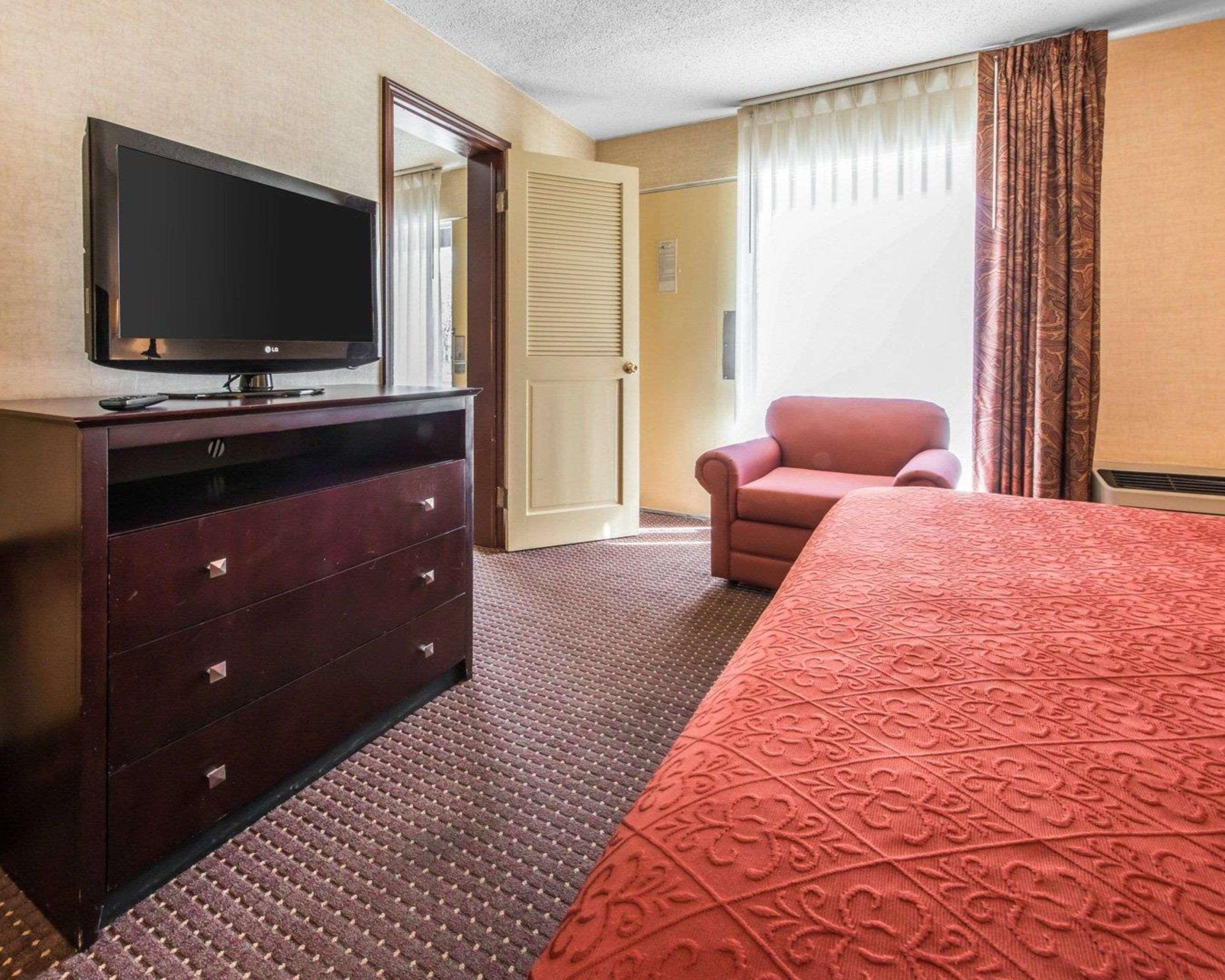 Quality & Conference Center Across From Casino 3*