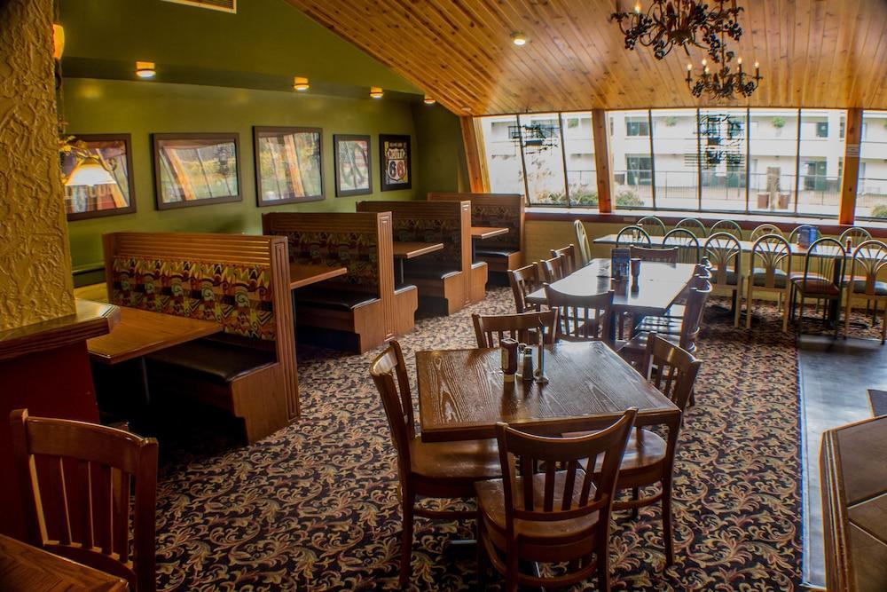 Quality & Conference Center Across From Casino 3*