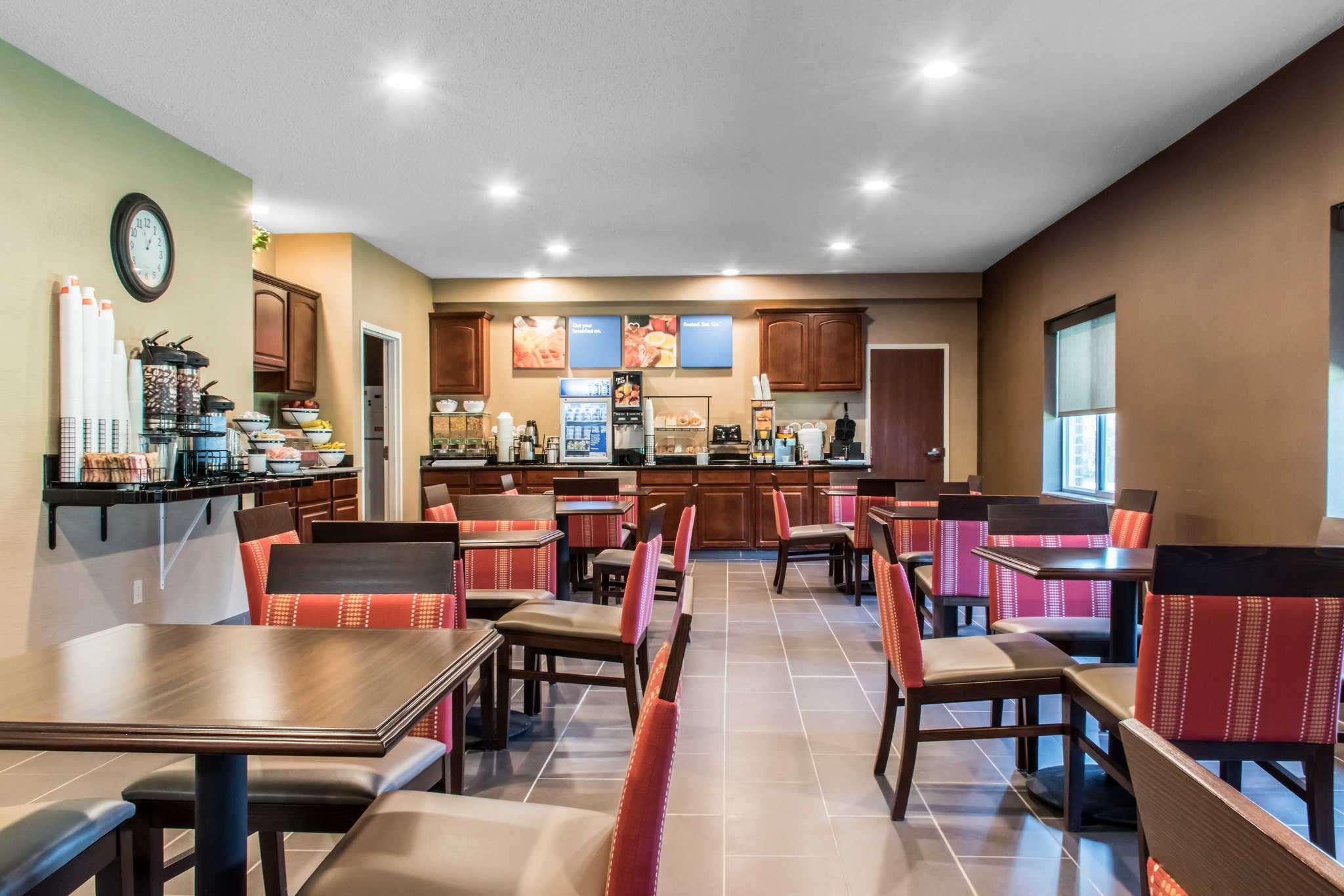 Quality & Conference Center Across From Casino 3*