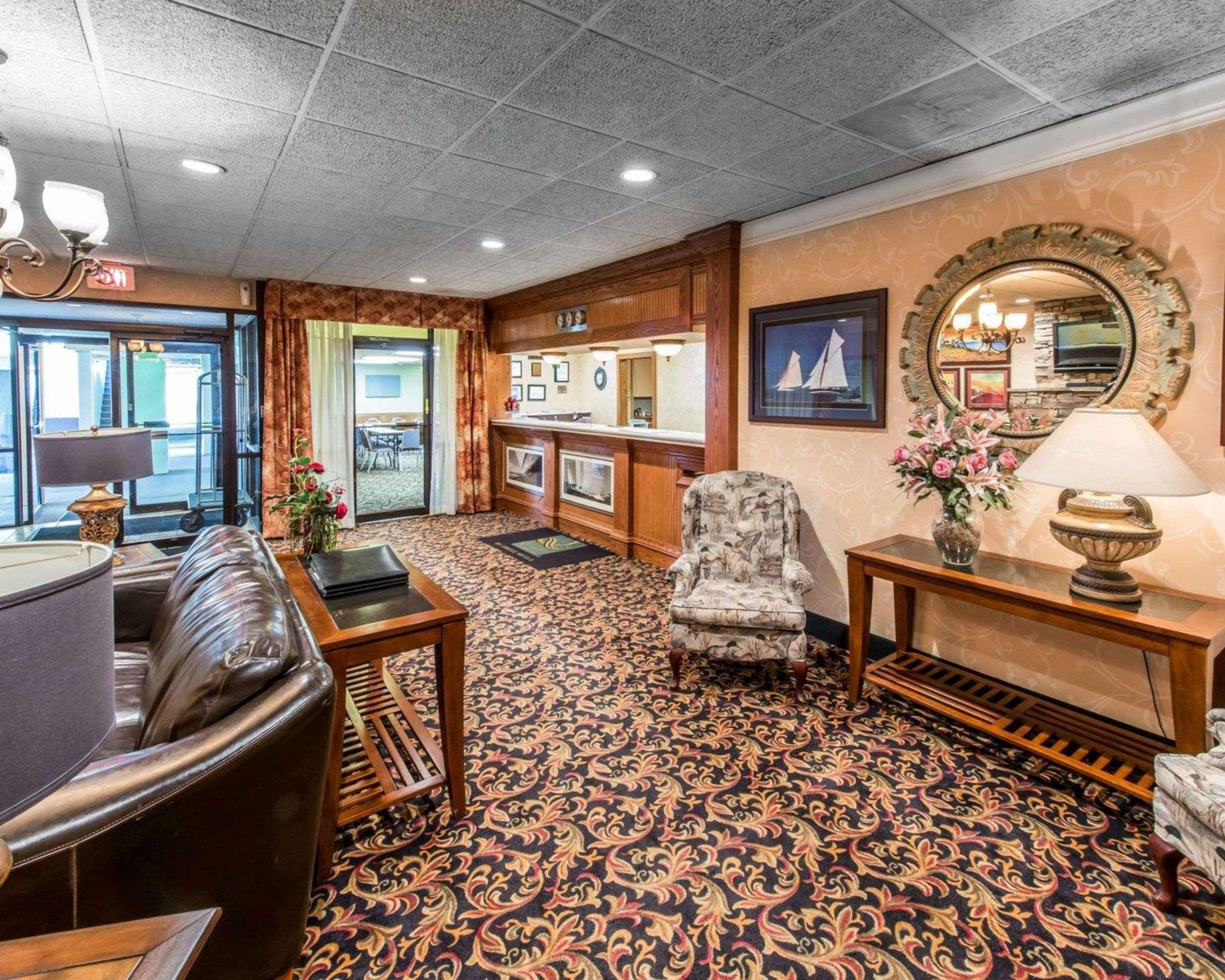 Quality & Conference Center Across From Casino 3* Erie