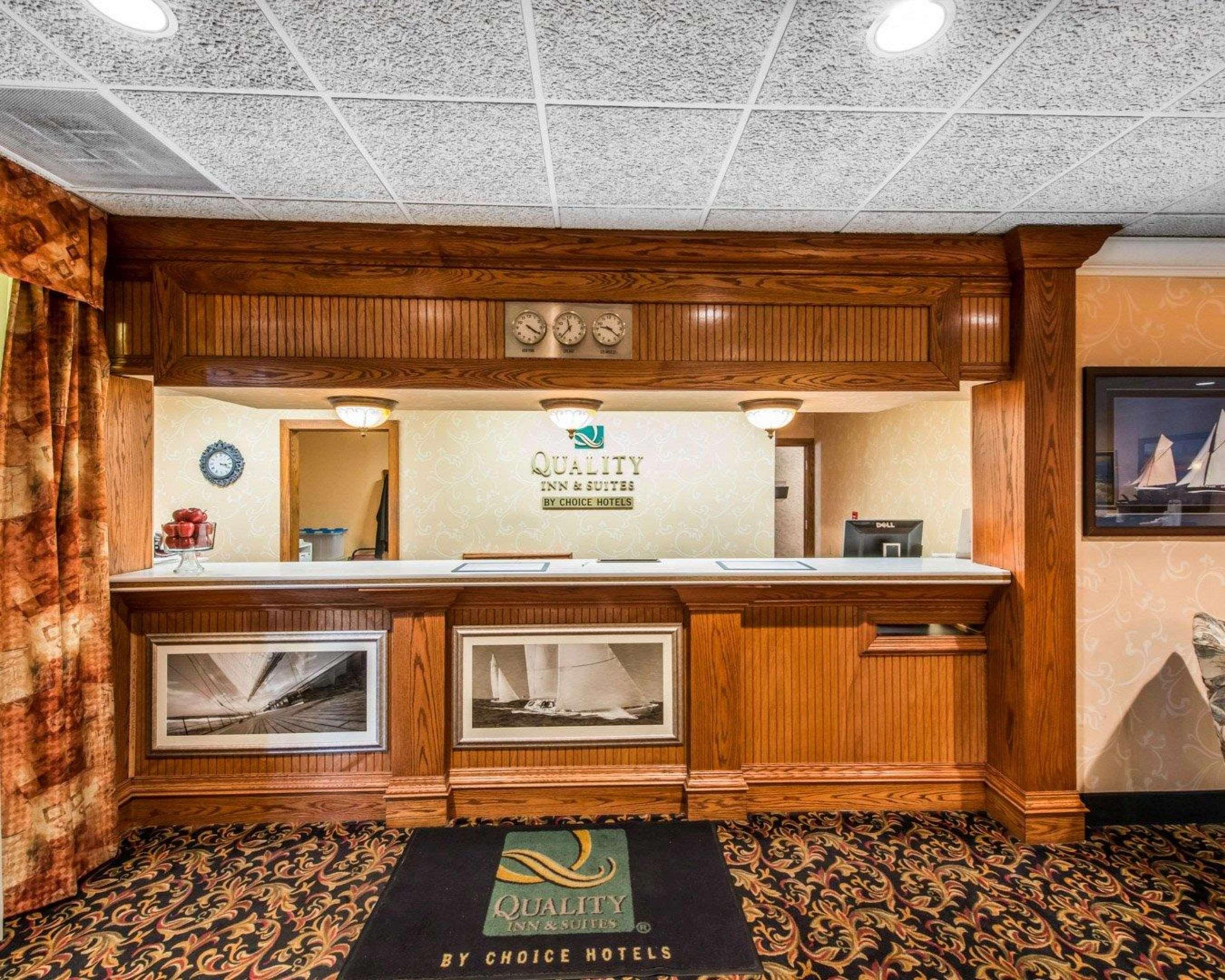 Hotel Quality & Conference Center Across From Casino