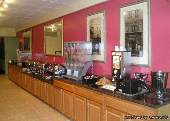 Hotel Quality & Conference Center Across From Casino 3*
