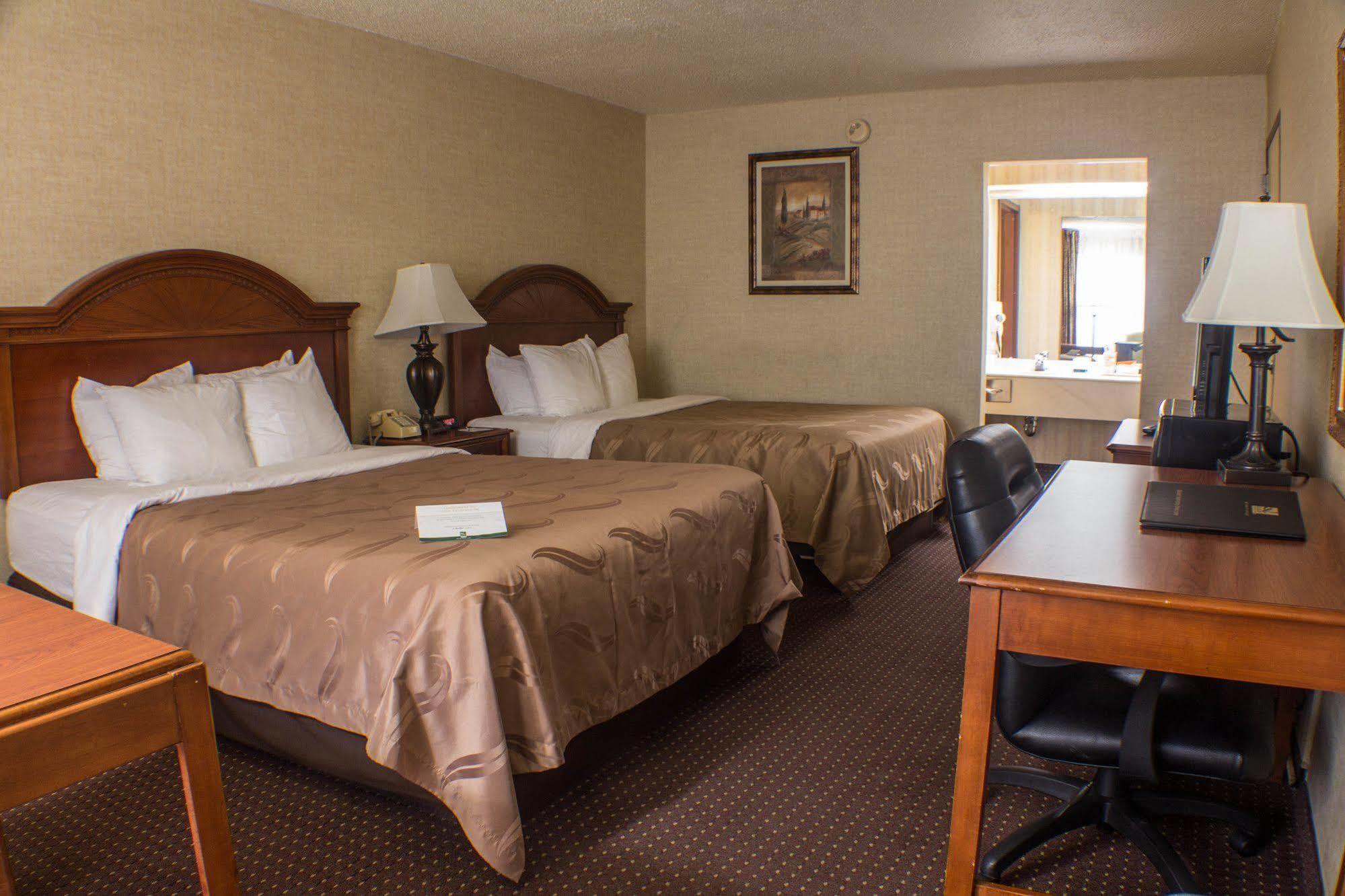 Quality & Conference Center Across From Casino 3* Erie
