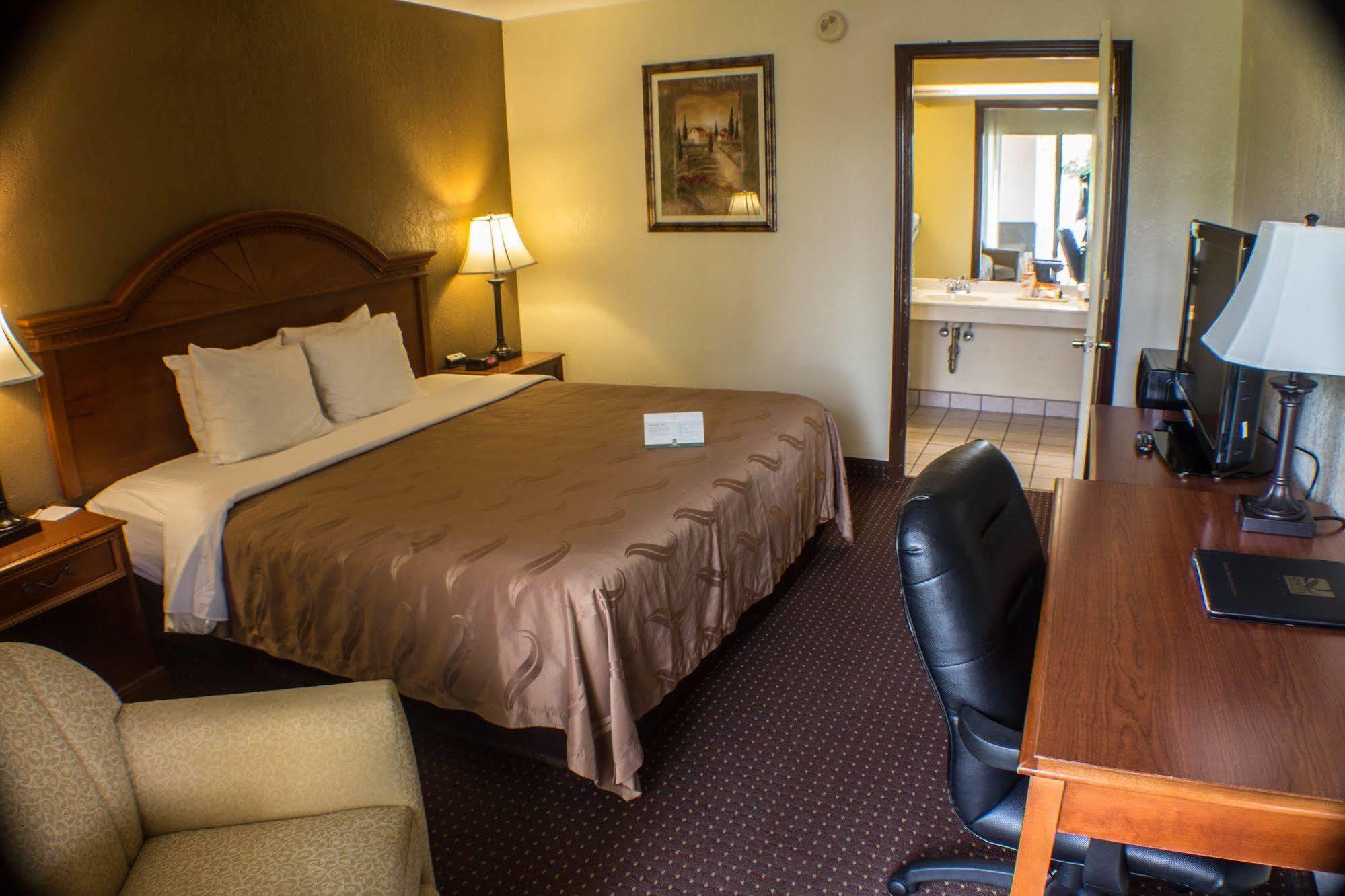 Quality & Conference Center Across From Casino 3*