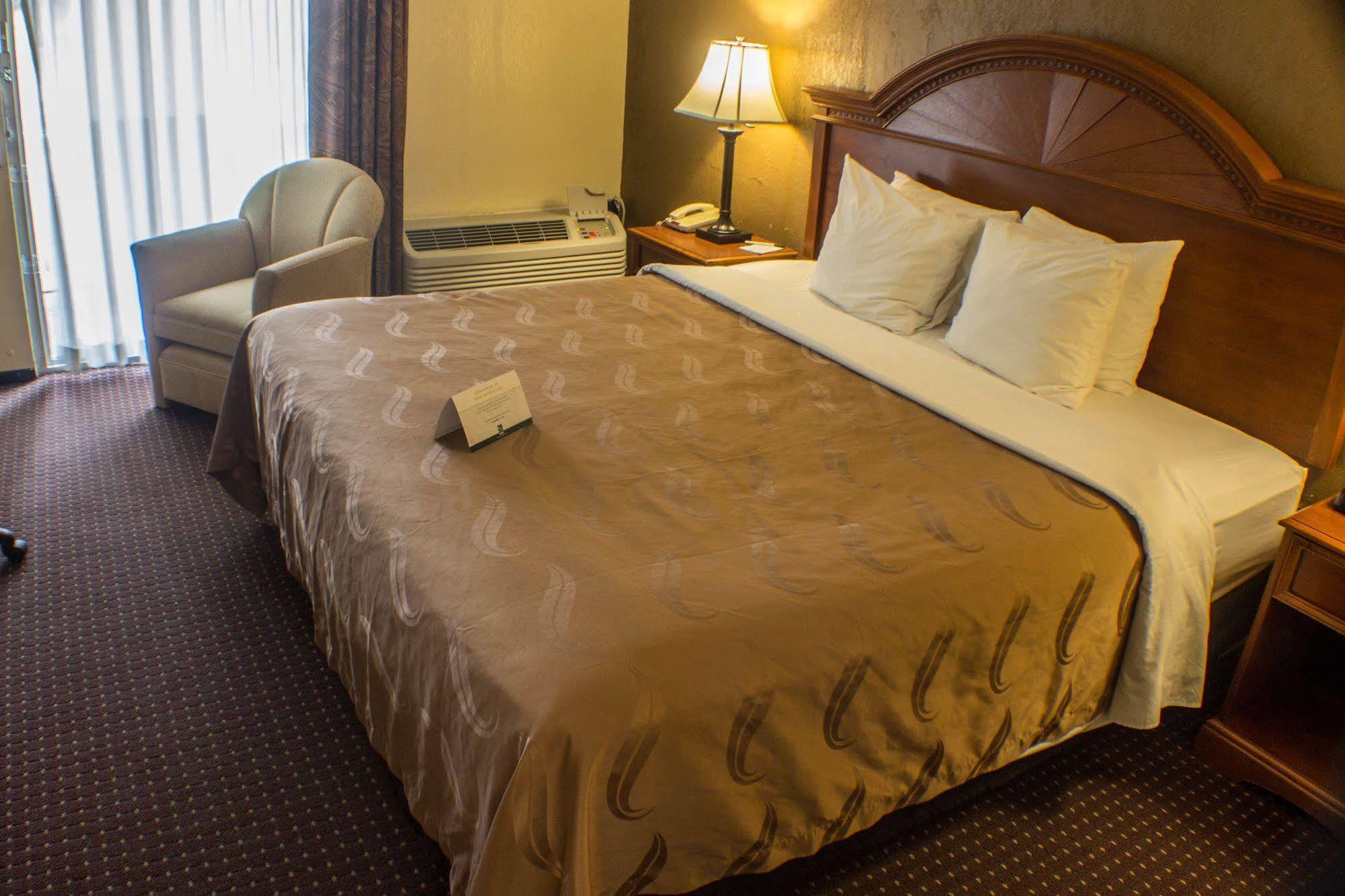 Quality & Conference Center Across From Casino 3*