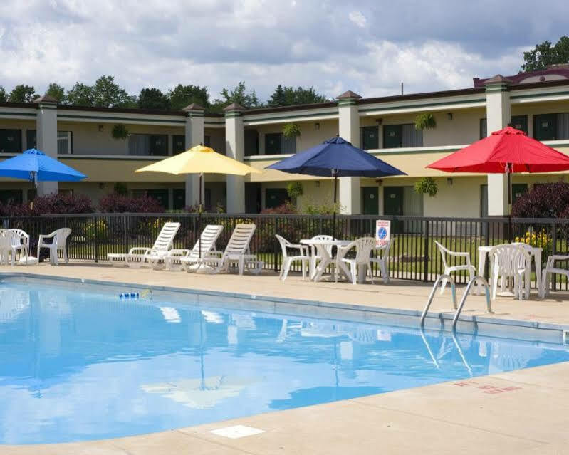 Quality & Conference Center Across From Casino 3*